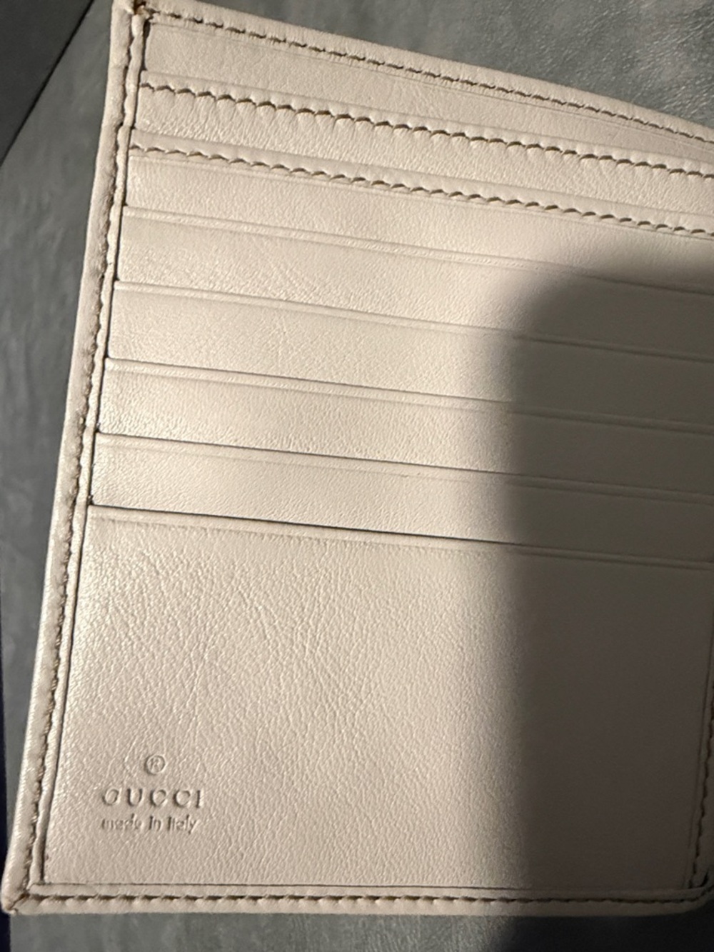 EUC Gucci Beige Monogram Compact Wallet w/ Heart Detail With Authenticity Cert - Picture 5 of 14
